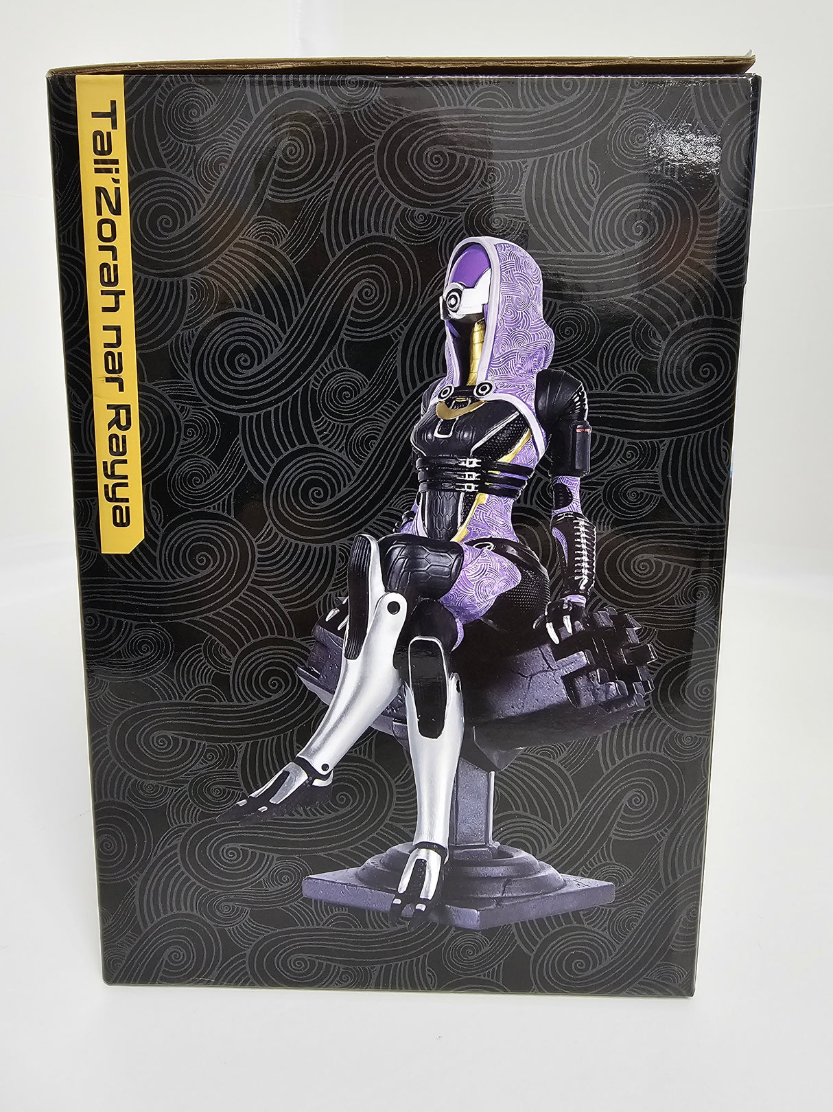 Mass Effect Tali'Zorah Rayya Statue