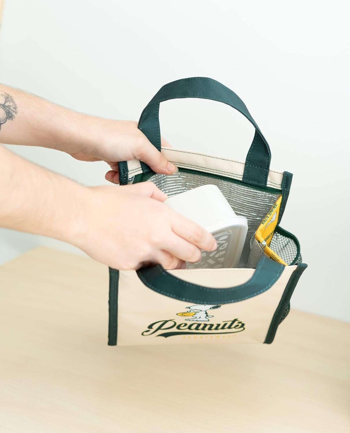 Peanuts Snoopy Insulated Lunch Bag