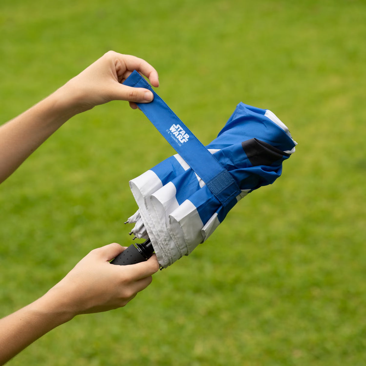 Star Wars R2D2 Folding Umbrella