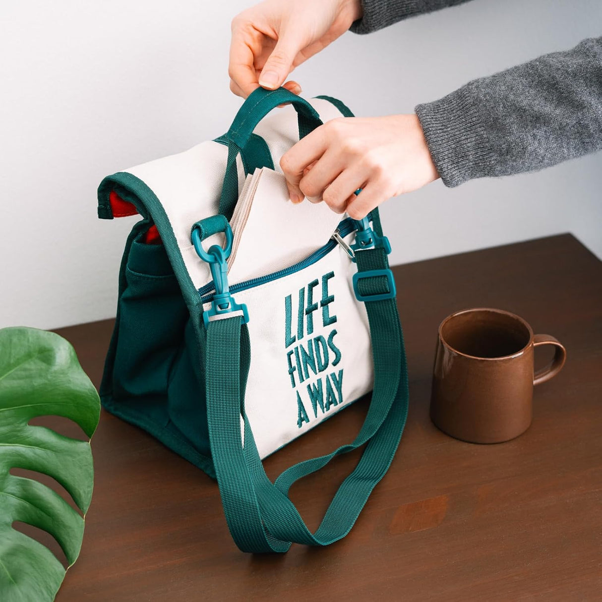 Jurassic Park Insulated Lunch Bag