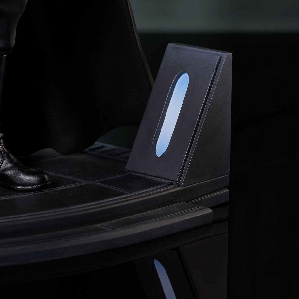 Star Wars Premier Collection Mandalorian Luke & Grogu Statue