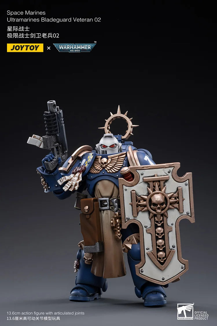 Warhammer 40K Ultramarines Bladeguard Veteran 02 1/18 Scale Figure