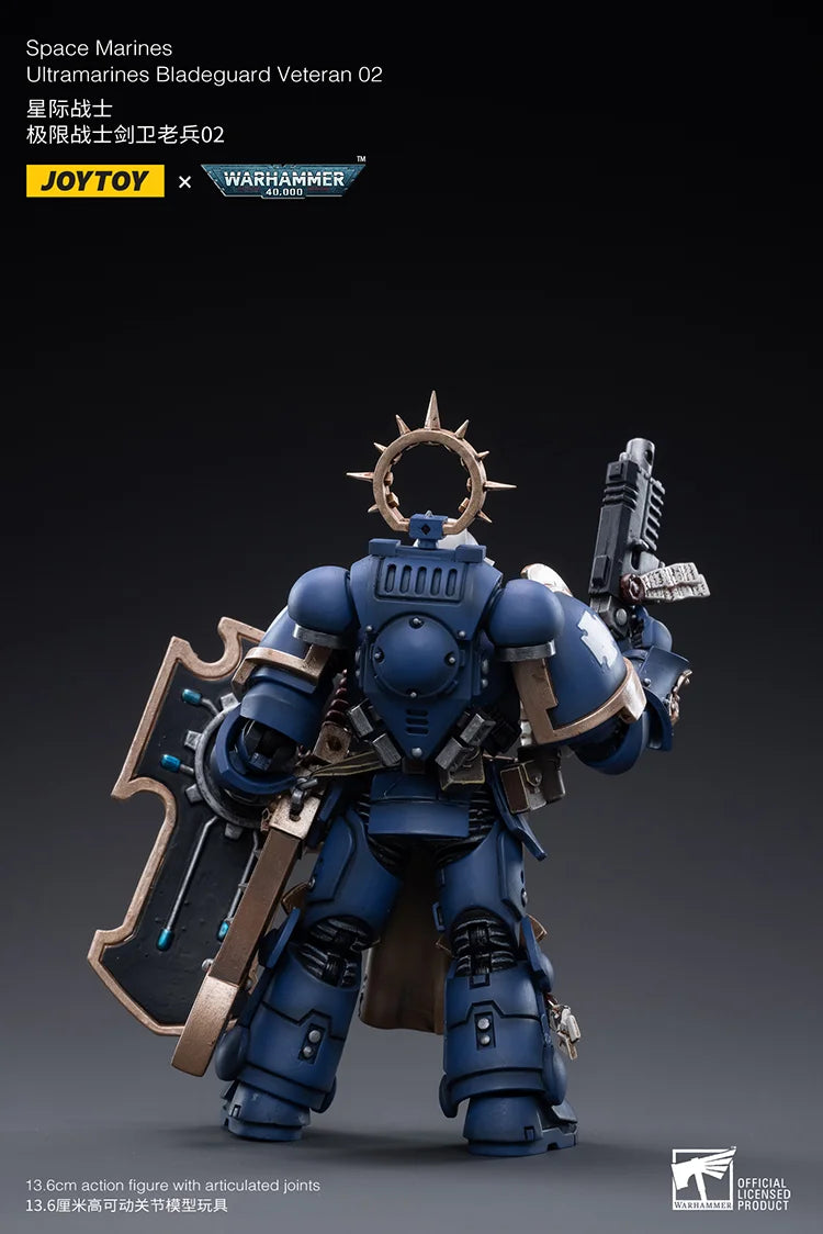 Warhammer 40K Ultramarines Bladeguard Veteran 02 1/18 Scale Figure
