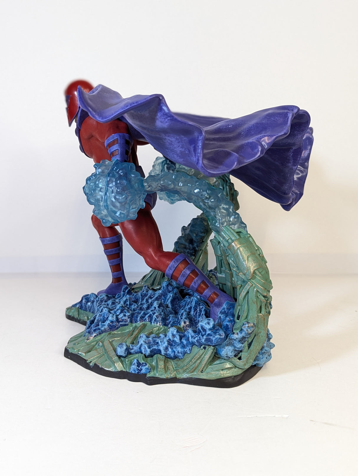 Marvel X-Men Magneto 10" Gallery PVC Diorama Statue