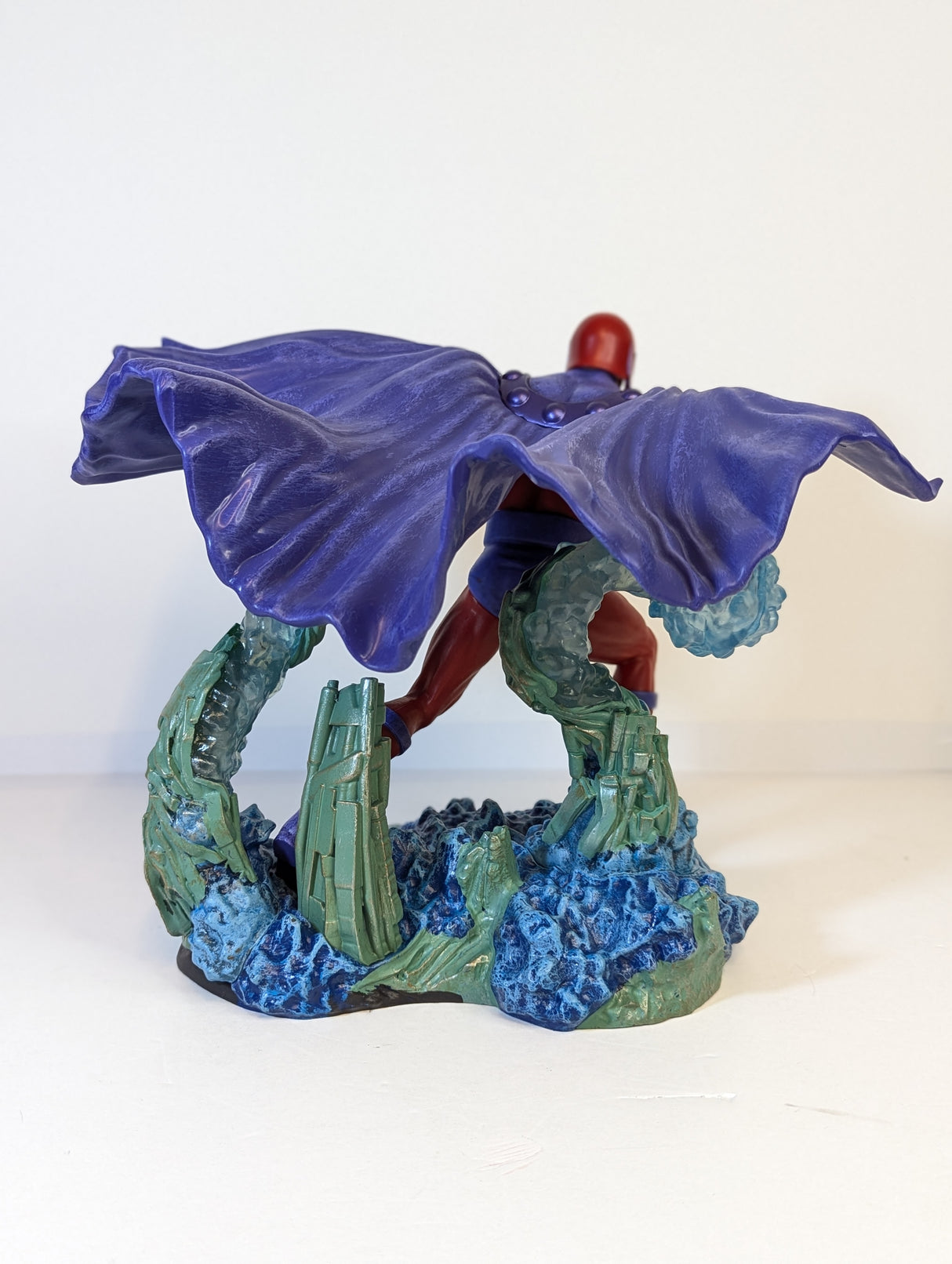 Marvel X-Men Magneto 10" Gallery PVC Diorama Statue