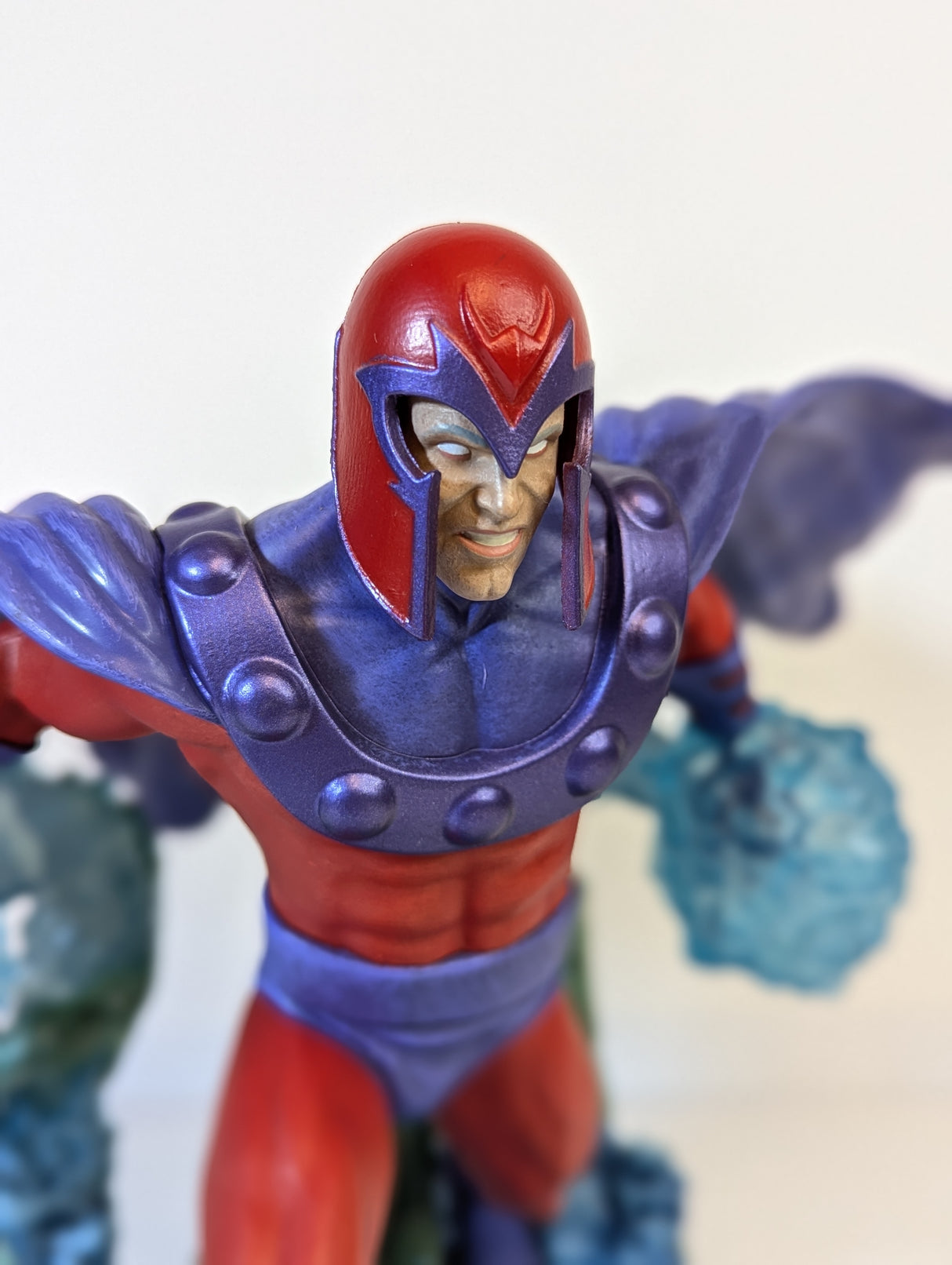 Marvel X-Men Magneto 10" Gallery PVC Diorama Statue