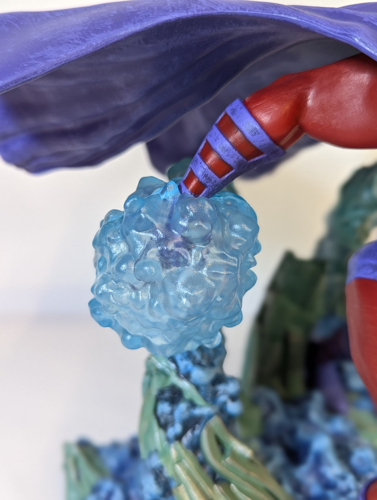 Marvel X-Men Magneto 10" Gallery PVC Diorama Statue