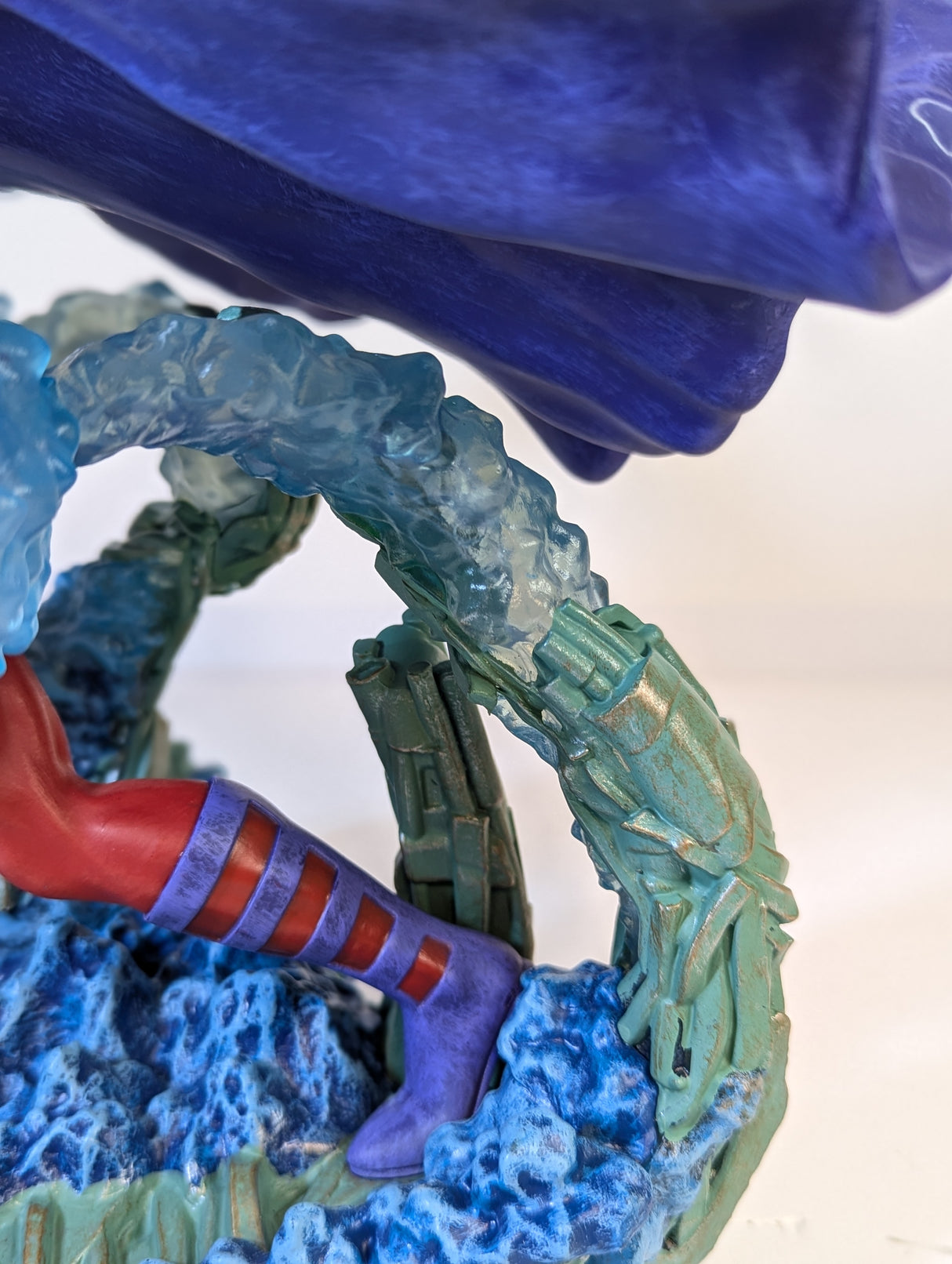 Marvel X-Men Magneto 10" Gallery PVC Diorama Statue