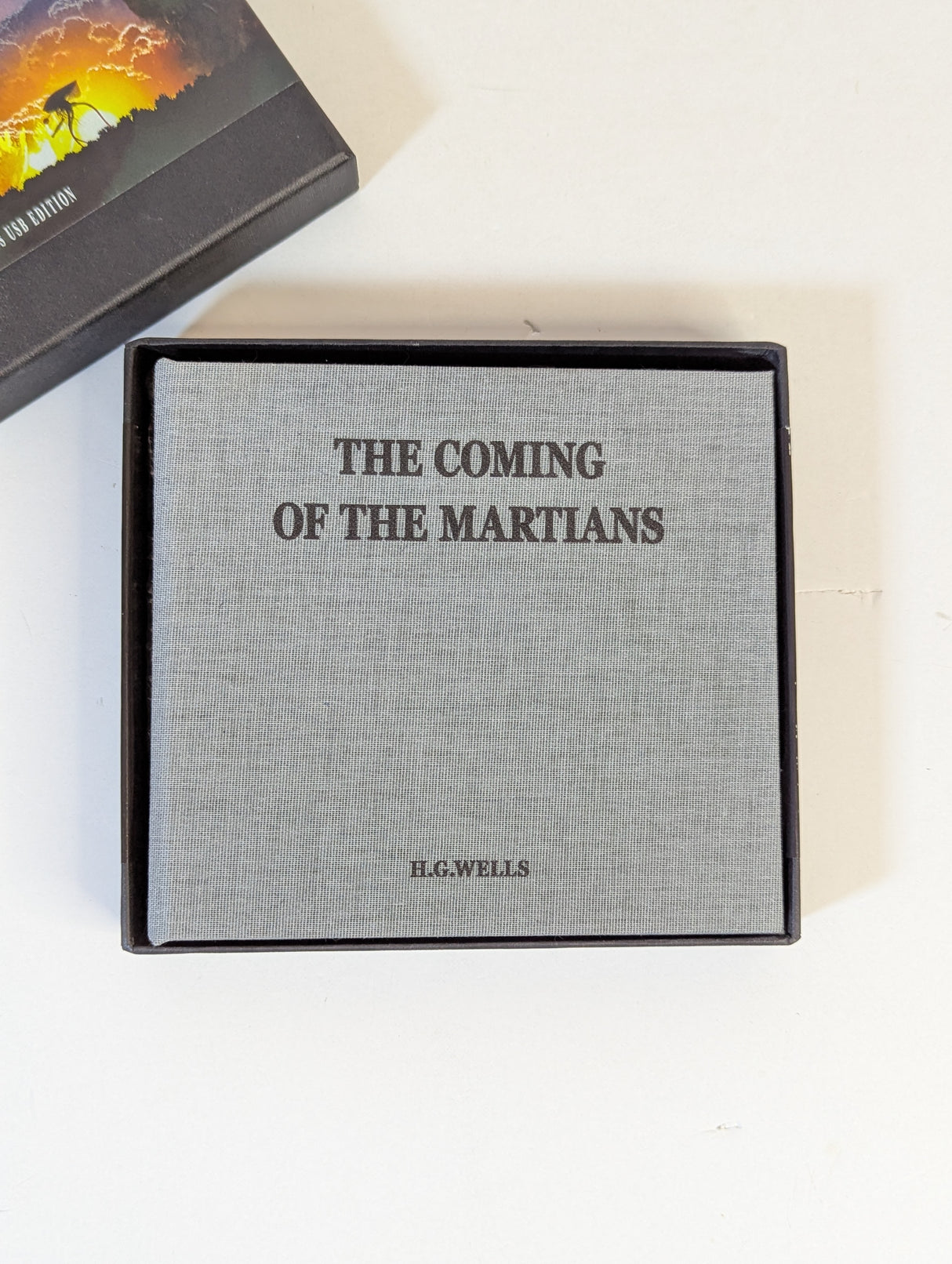 The Coming of the Martians A Faithful Audio Adaptation of The War of the Worlds Collector's USB Edition