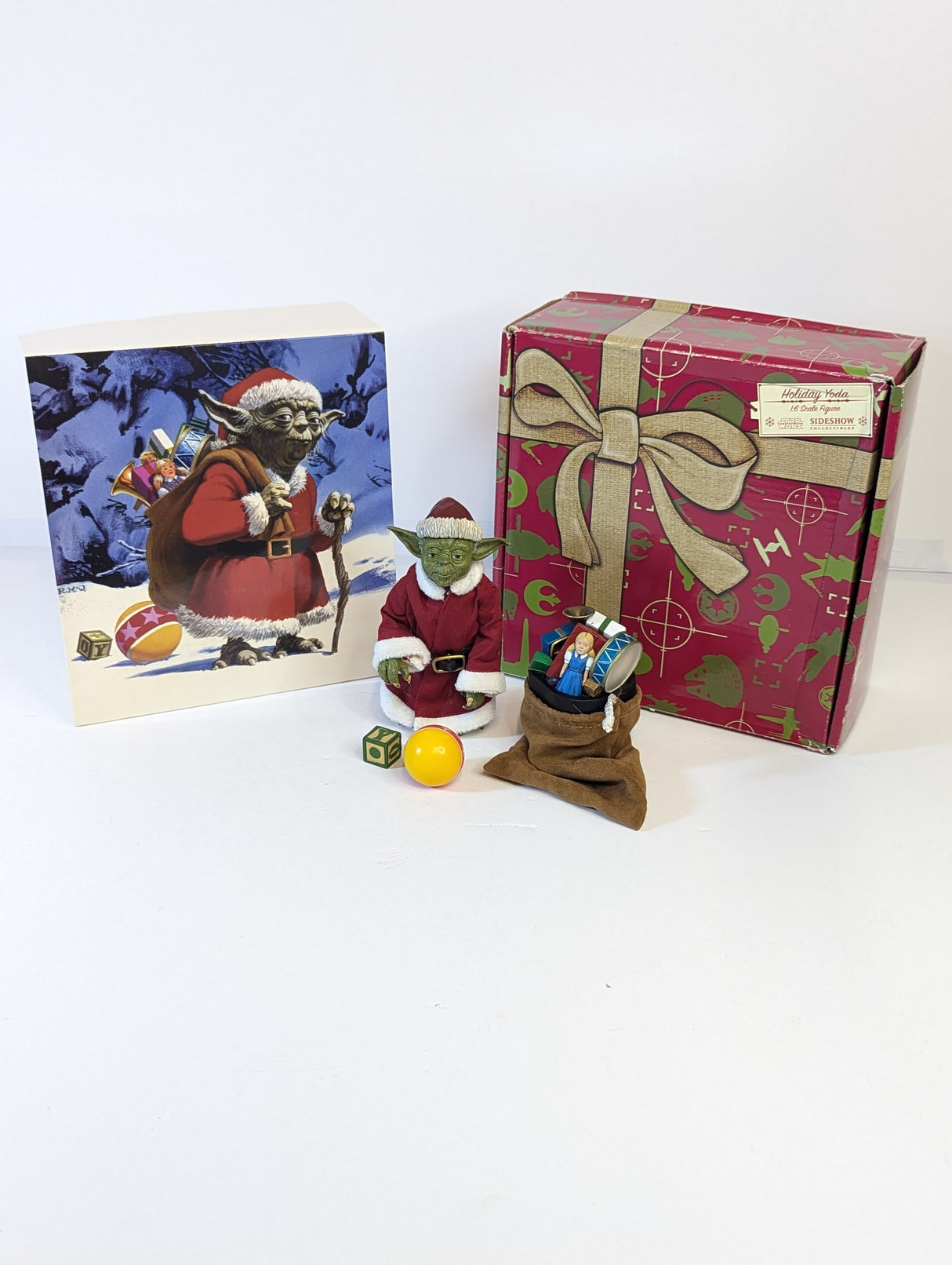 Star Wars Holiday Yoda (Santa Outfit) 1:6 Scale Sideshow Collectibles Figure