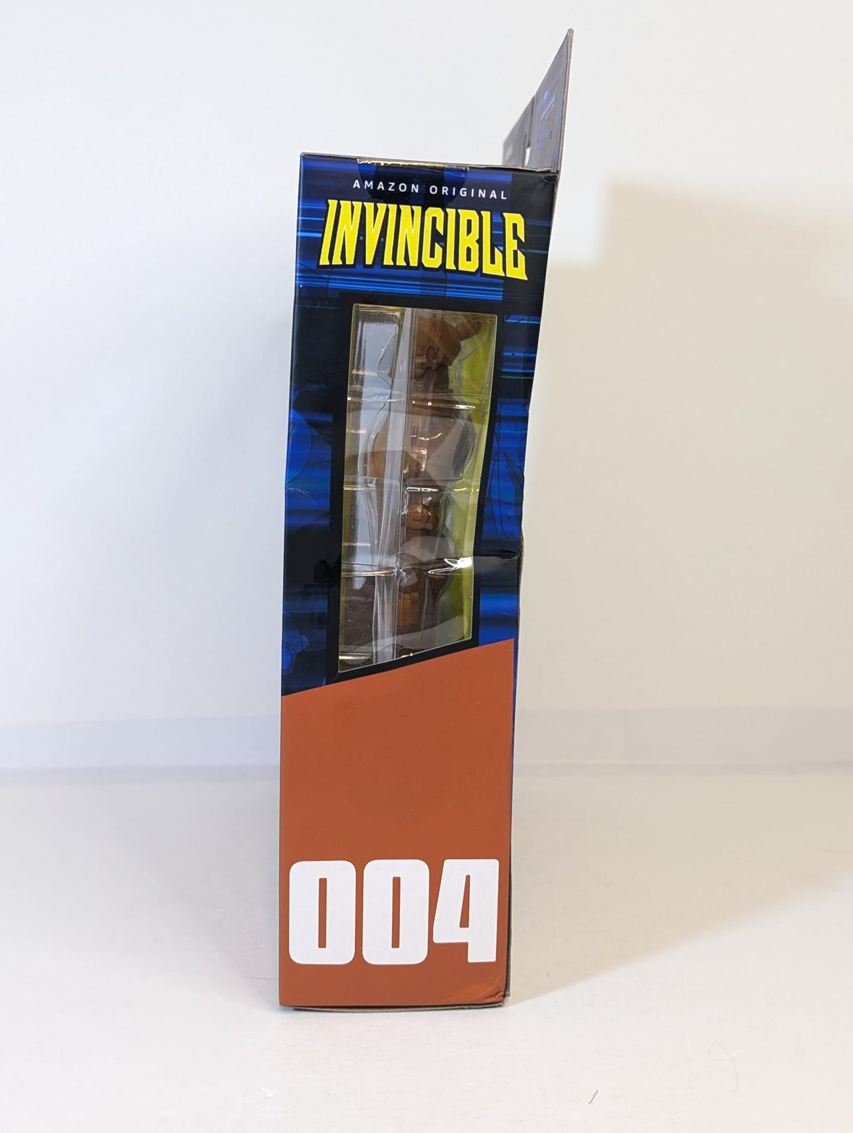 Invincible Robot 7" Deluxe Action Figure