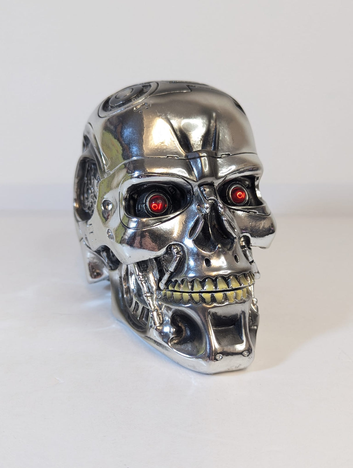 Terminator 2 Judgement Day T-800 Exoskeleton Head Trinket Box