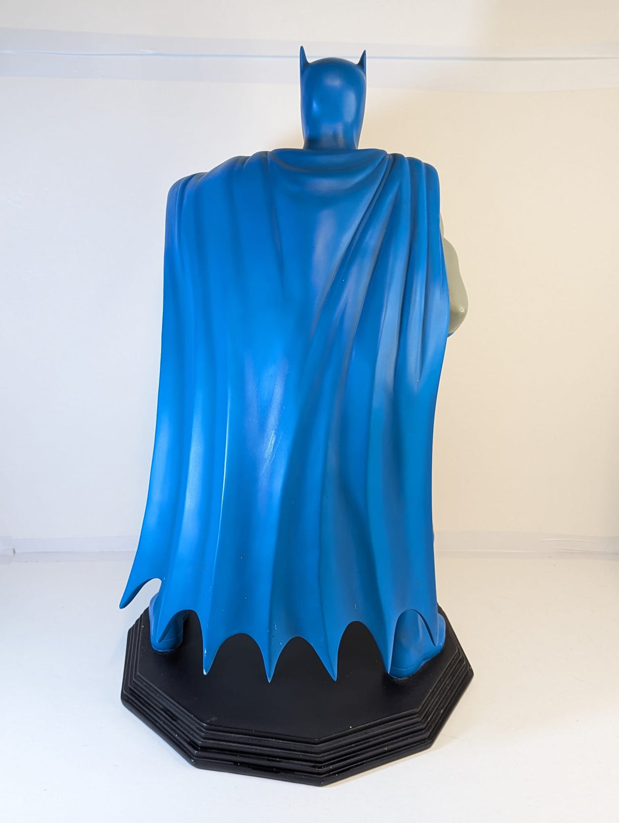 DC Comics Batman 1999 Warner Bros. Studio Store 24" Resin Statue