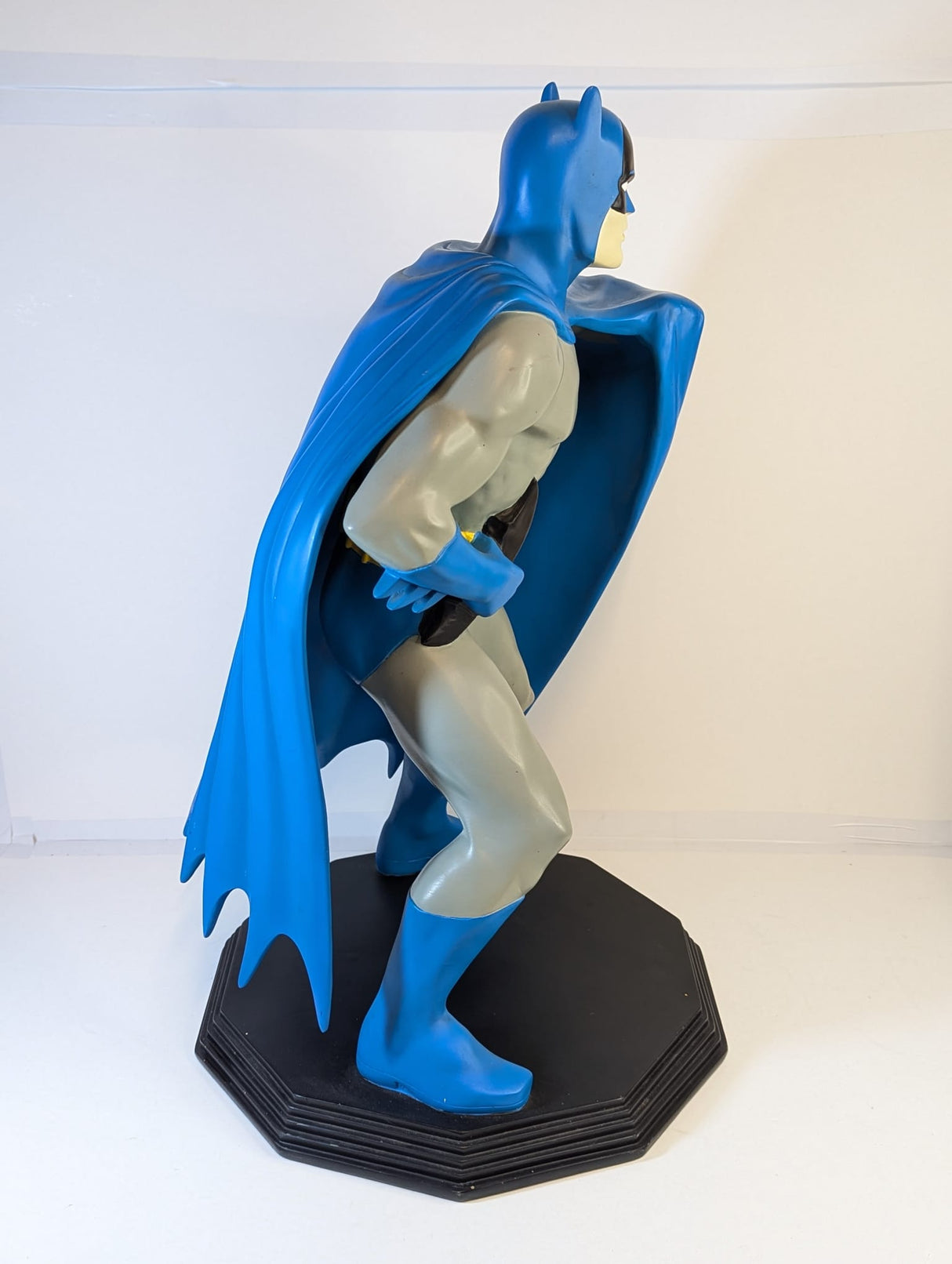 DC Comics Batman 1999 Warner Bros. Studio Store 24" Resin Statue