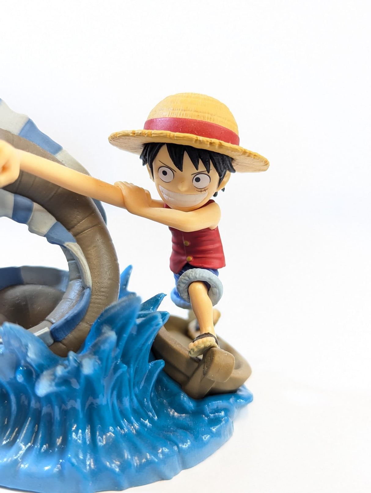 One Piece Log Stories Monkey D. Luffy vs. Local Sea Monster 7cm Banpresto Figure