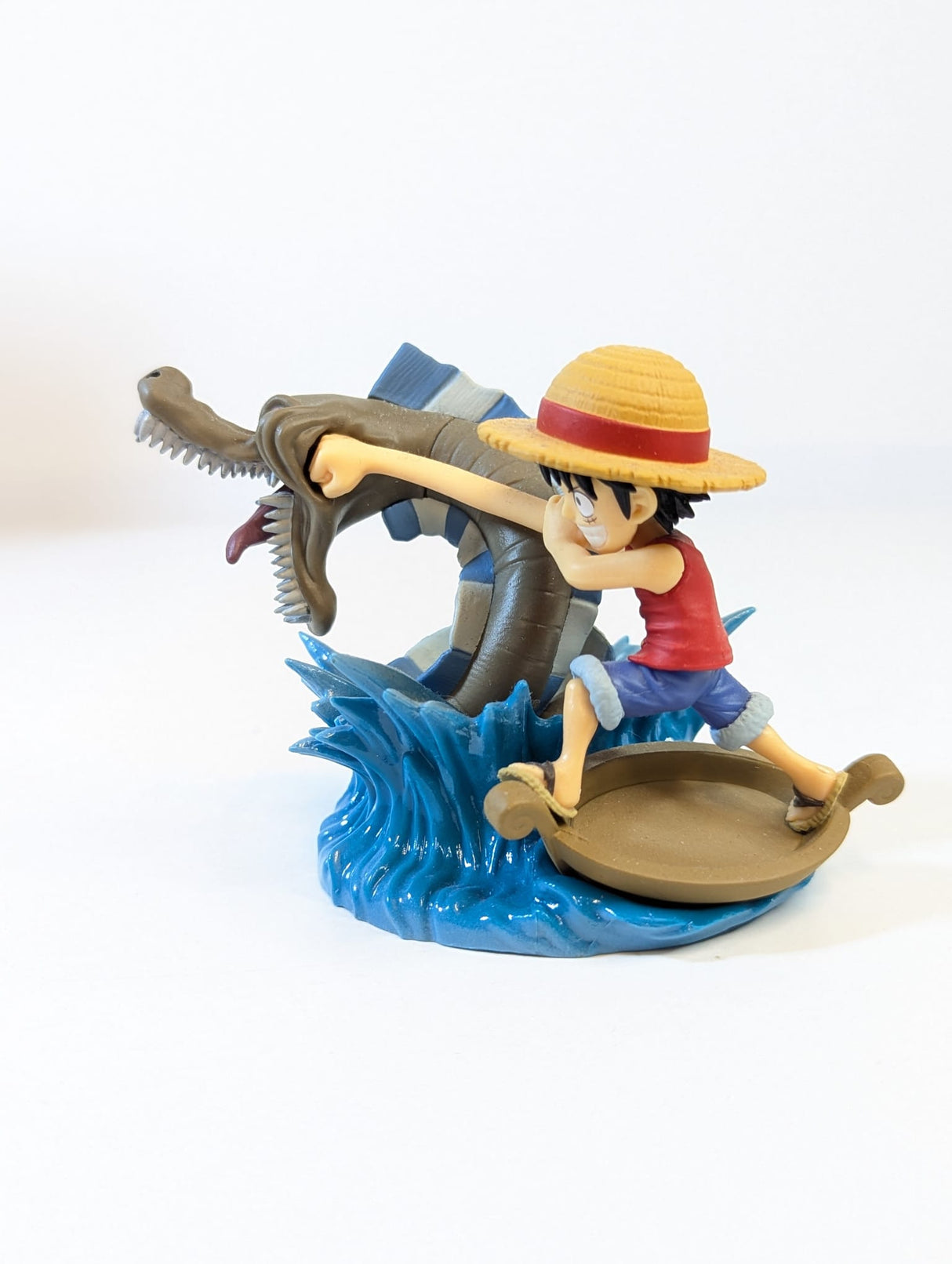 One Piece Log Stories Monkey D. Luffy vs. Local Sea Monster 7cm Banpresto Figure
