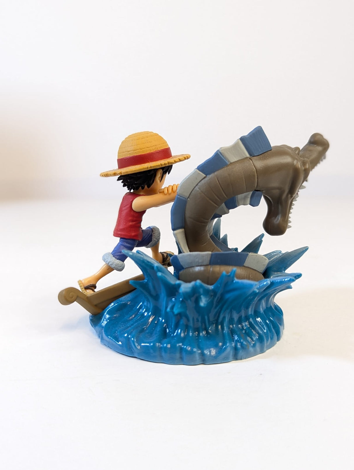 One Piece Log Stories Monkey D. Luffy vs. Local Sea Monster 7cm Banpresto Figure