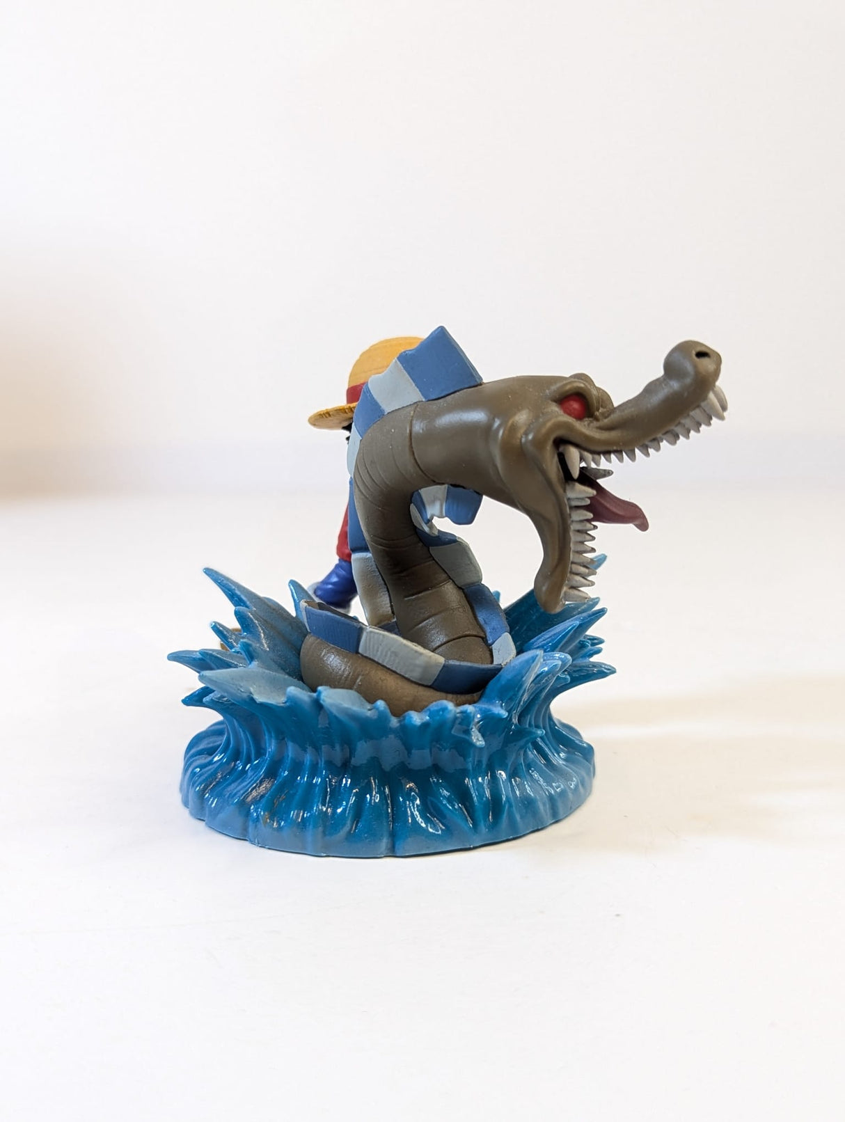 One Piece Log Stories Monkey D. Luffy vs. Local Sea Monster 7cm Banpresto Figure