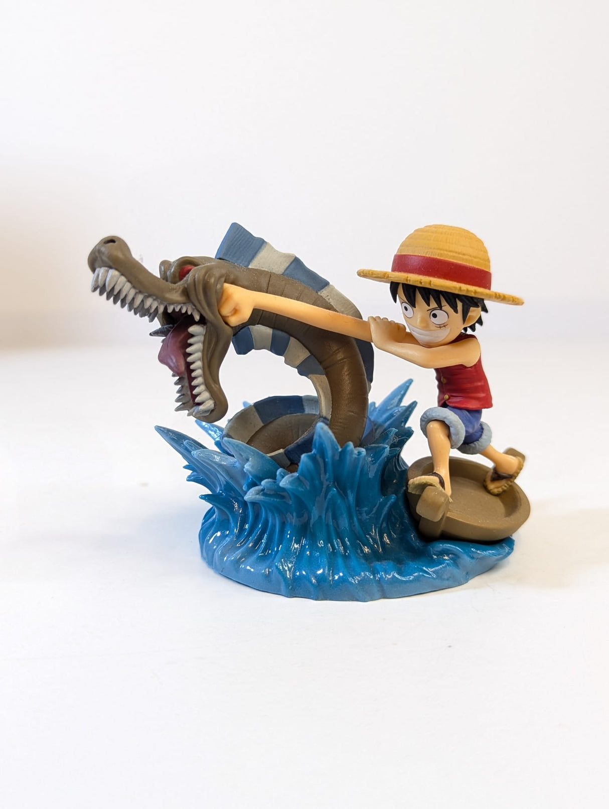 One Piece Log Stories Monkey D. Luffy vs. Local Sea Monster 7cm Banpresto Figure