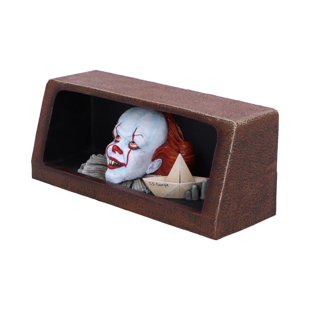 IT Pennywise the Clown Drain Light Up 20cm Sculpture