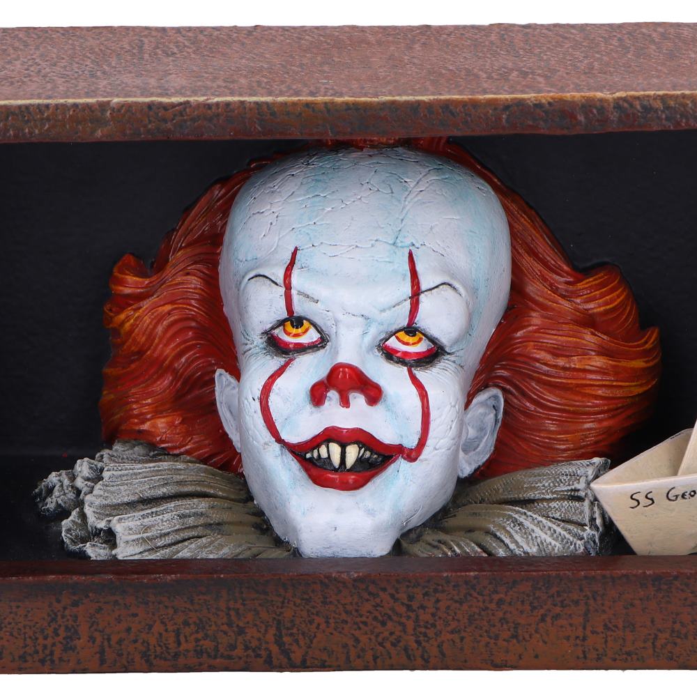 IT Pennywise the Clown Drain Light Up 20cm Sculpture