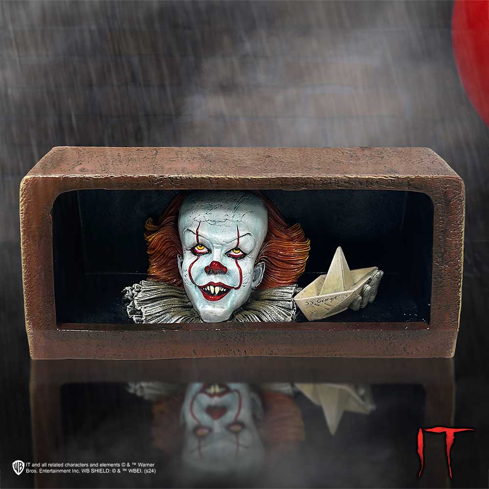 IT Pennywise the Clown Drain Light Up 20cm Sculpture