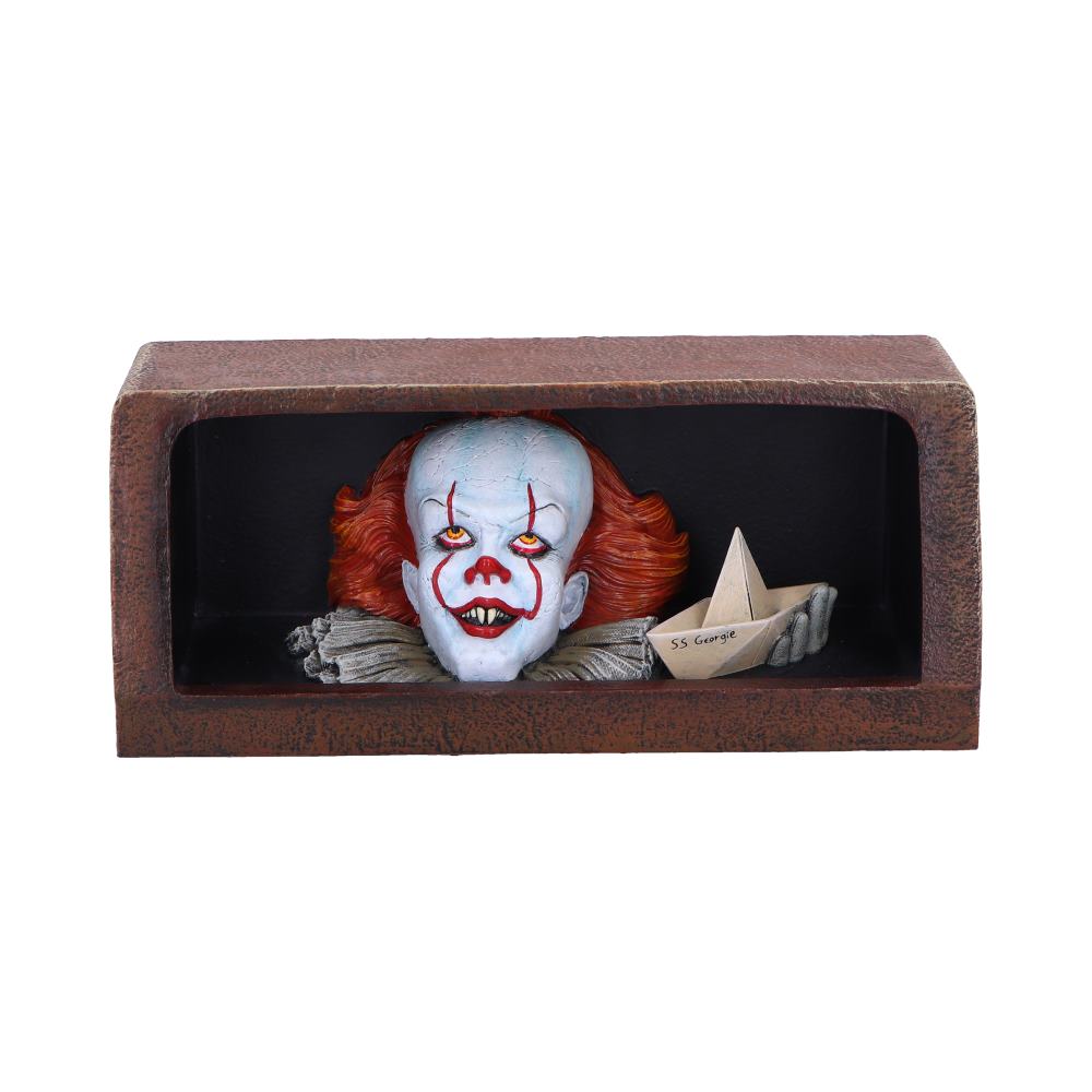 IT Pennywise the Clown Drain Light Up 20cm Sculpture