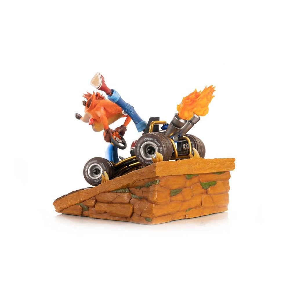 Crash Bandicoot: Crash Team Racing Nitro-Fueled: Crash in Kart Resin Statue