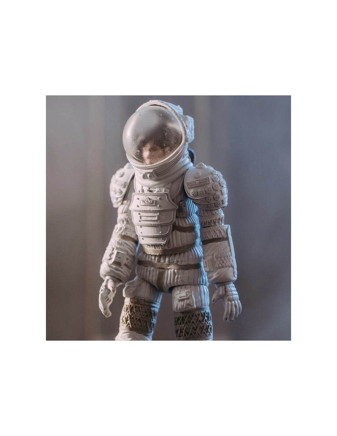 Alien Ripley in Spacesuit Exquisite Mini-Action Figure