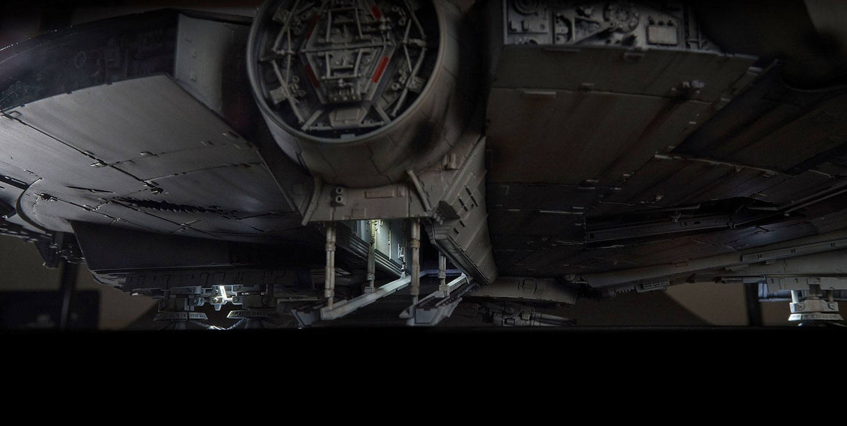 Star Wars Episode IV Millennium Falcon 48cm 1/72 Scale Perfect Grade Plastic Model Kit