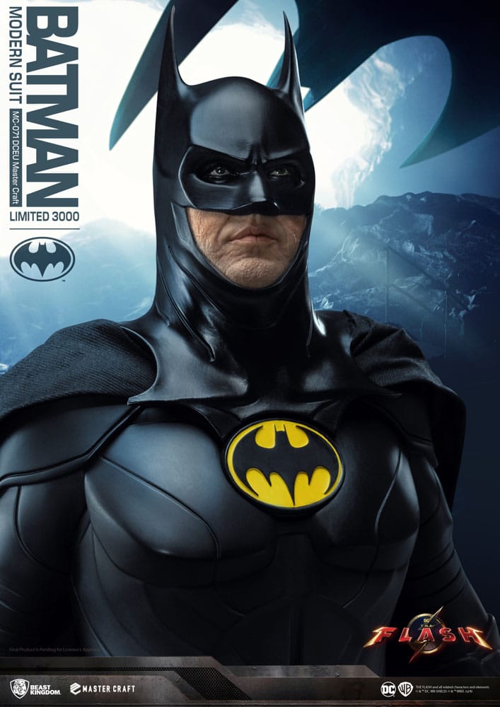 Batman Modern Suit 42 cm Master Craft Statue