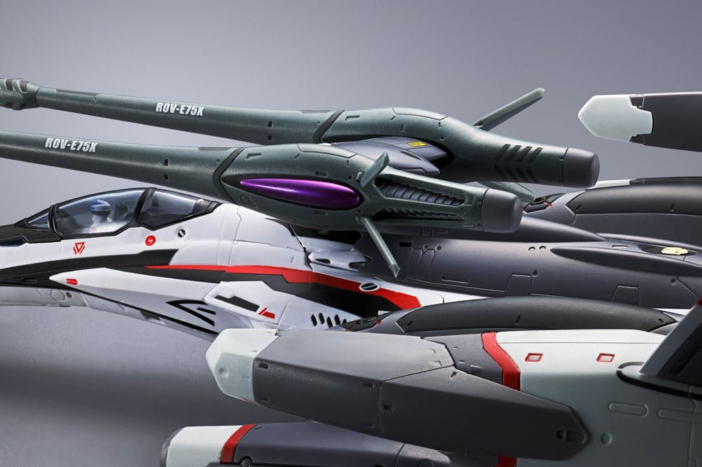 Macross Frontier DX Chogokin Tornado Messiah Valkyrie Alto Saotome Use Revival Ver. 25 cm Action Figure