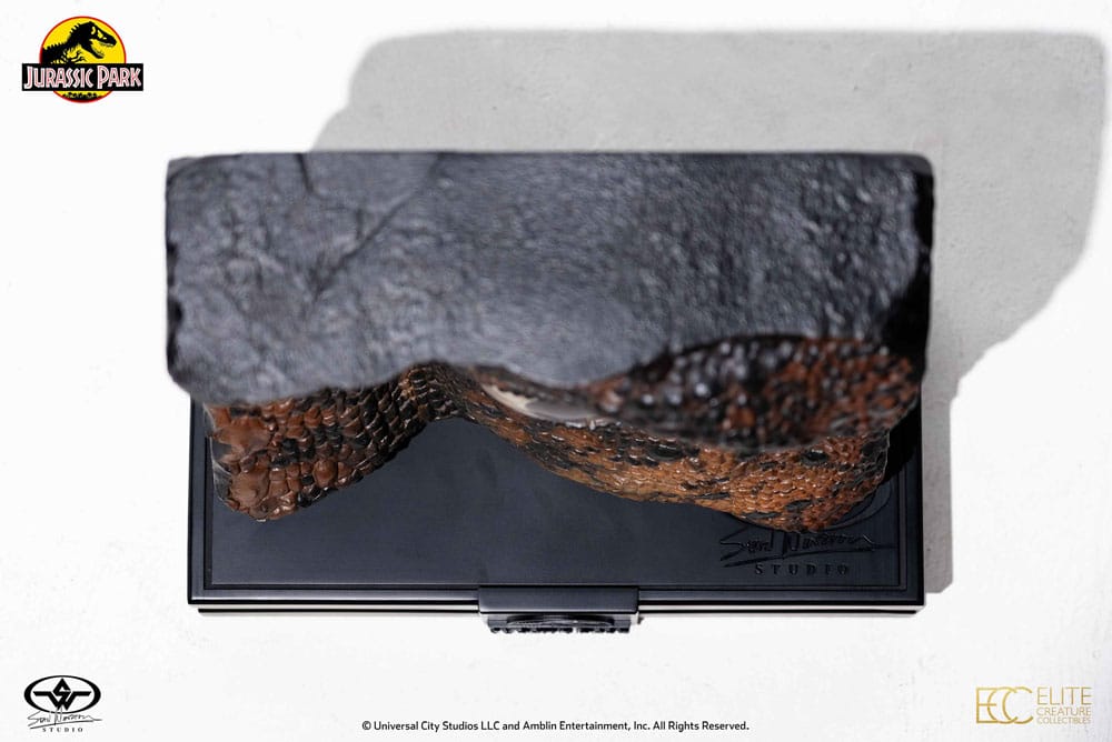 Jurassic Park Screen-Used SWS T-Rex Eye 32 cm Replica