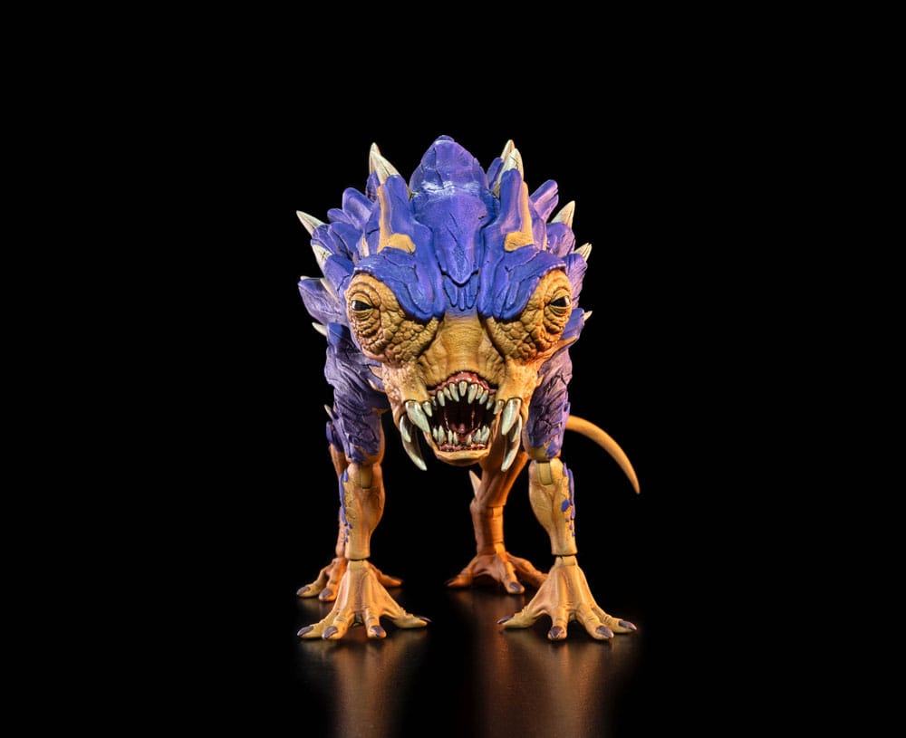 Cosmic Legions: OxKrewe Book One Thraxxon Lowland Scapeback (Deluxe Creature) Action figure