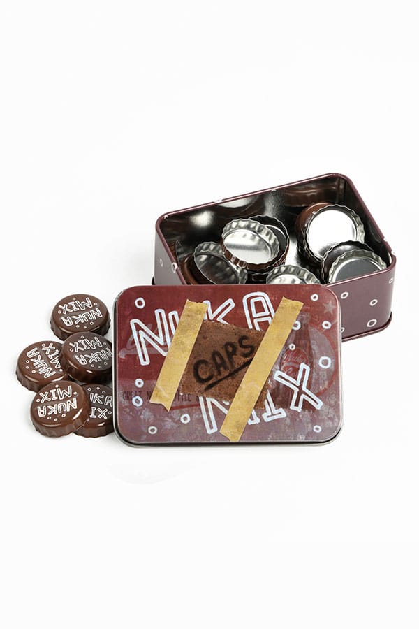 Fallout Nuka-Cola Nuka Mix Replica Bottle Caps With 10cm Collectible Tin