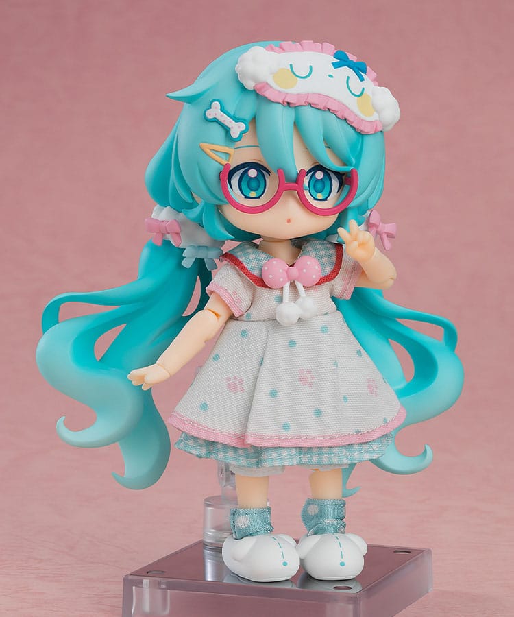 Character Vocal Series 01:Hatsune Miku: Loungewear Outfit Ver. 10 cm Nendoroid Doll Action Figure