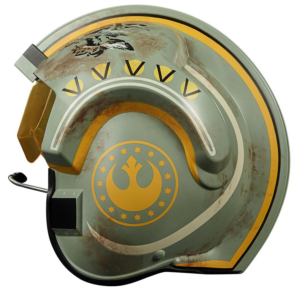 Star Wars: The Mandalorian Trapper Wolf 2023 Black Series Electronic Helmet