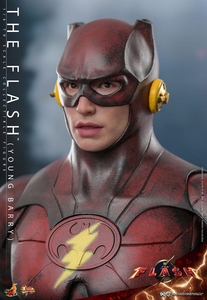 DC Comics The Flash Movie The Flash (Young Barry) 30 cm 1/6 Scale Hot Toys Masterpiece Action Figure