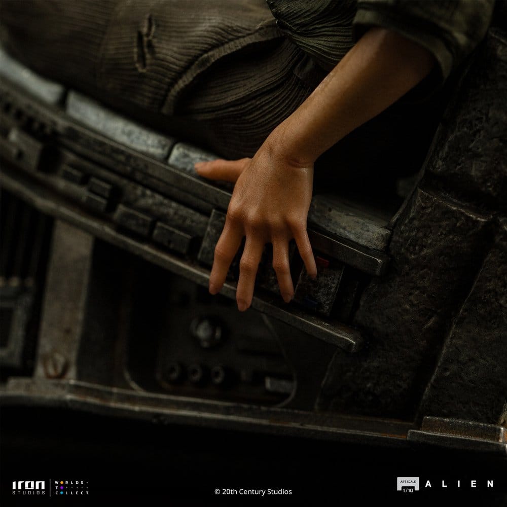 Alien 3 Art Scale Statue 1/10 Ellen Ripley and Dog Alien 23 cm