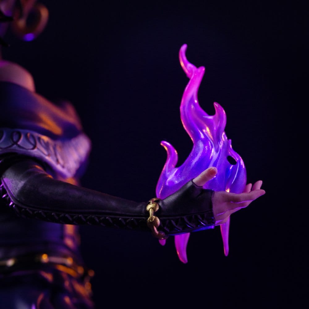 Magic: The Gathering Deluxe Art Scale Statue 1/10 Liliana Vess 31 cm