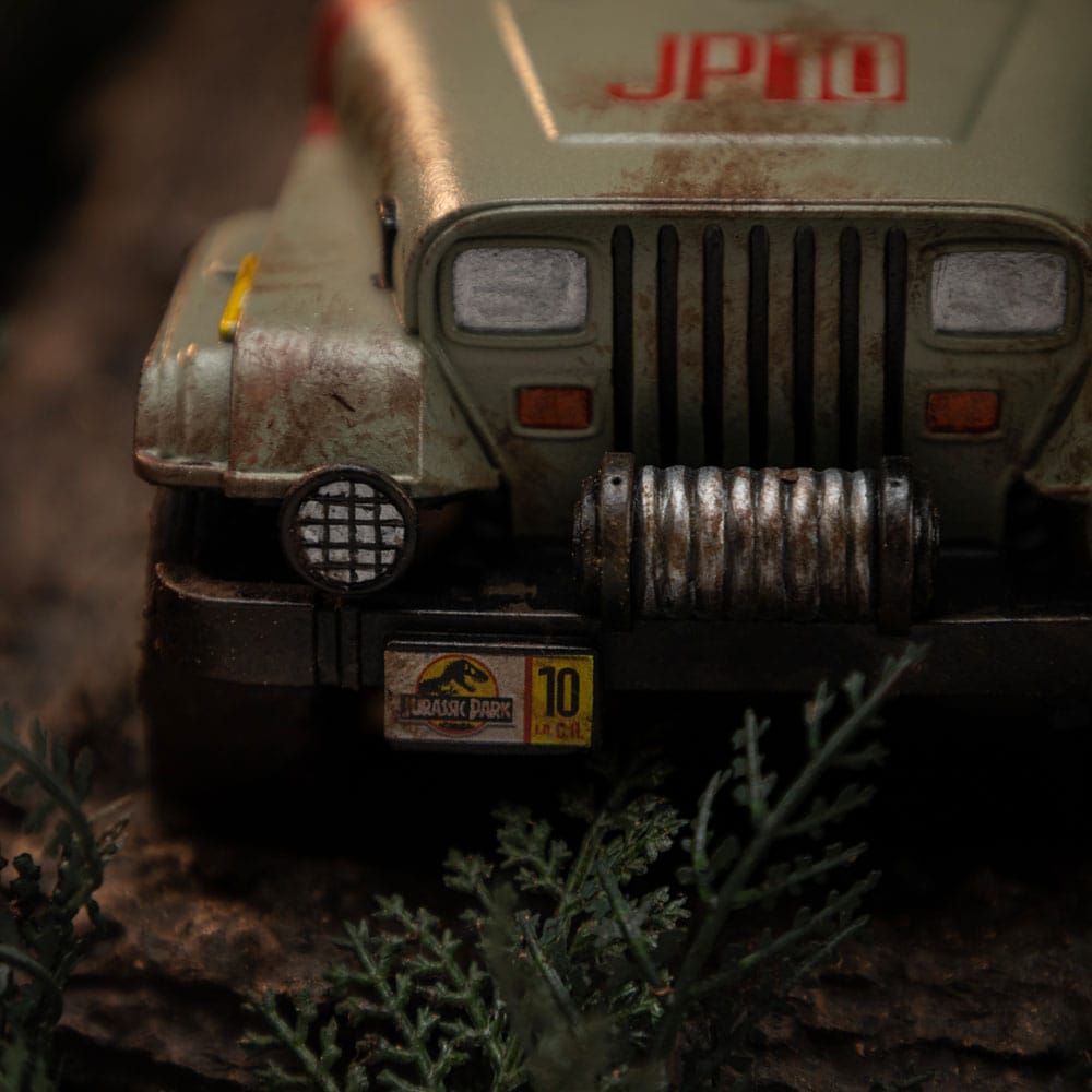 Jurassic Park T-Rex Chase 30 cm 1/20 Demi Art Scale Statue