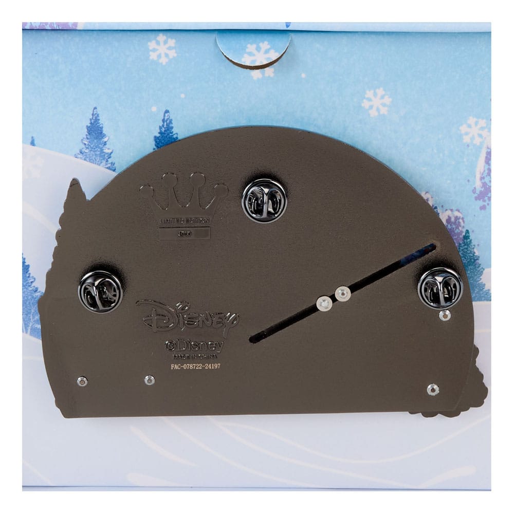 Disney by Loungefly Mickey and Friends Winter Wonderland Limited Edition 8 cm 3" Enamel Pins