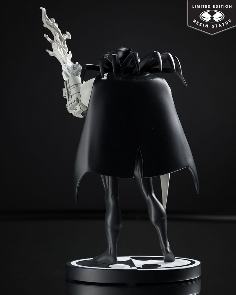 DC Direct Batman: Black & White Statue 1/10 Azrael by Joe Quesada 21 cm