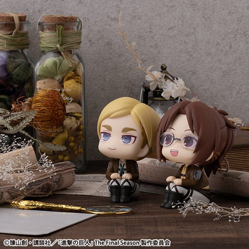Attack on Titan Look Up PVC Statues Hange Zoe & Erwin Smith (with gift) 11 cm