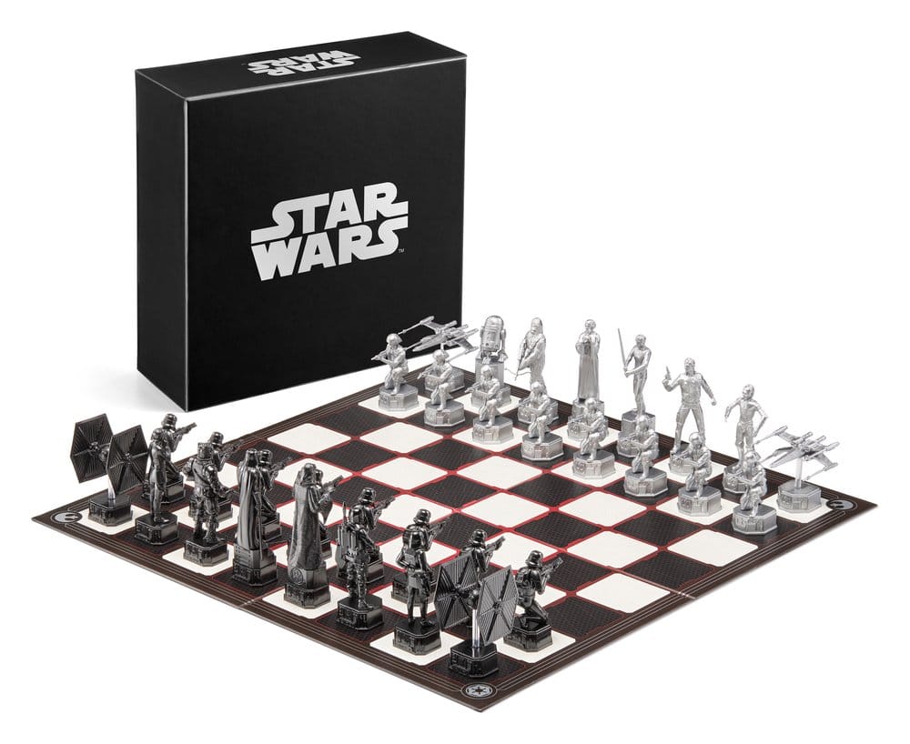 Star Wars Original Trilogy Chess Set 47 cm