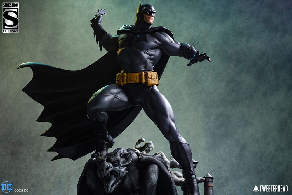 DC Comics Batman (Black and Gray Edition) 66 cm 1/4 Maquette