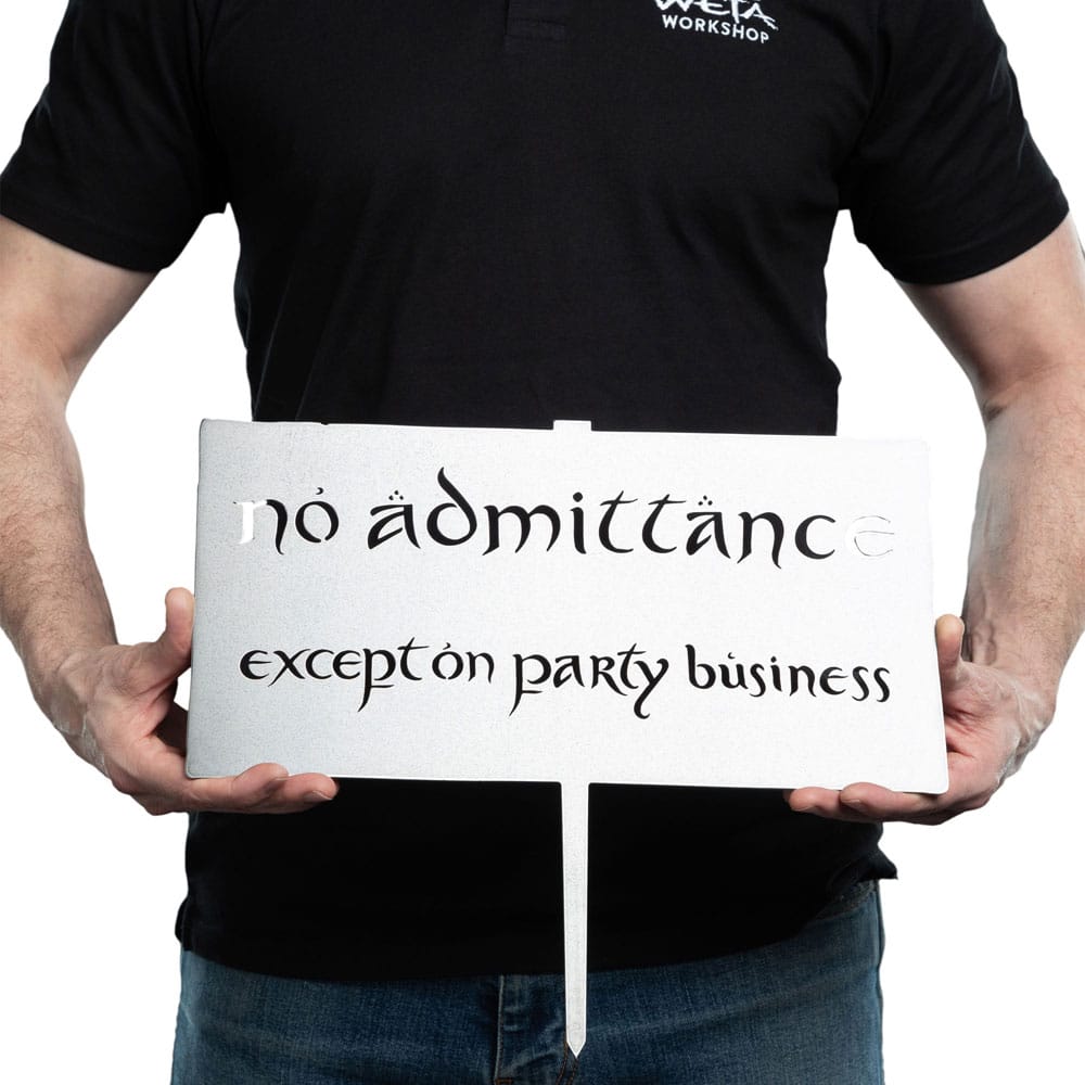 The Lord of the Rings Metalbird 32 cm No Admittance Sign