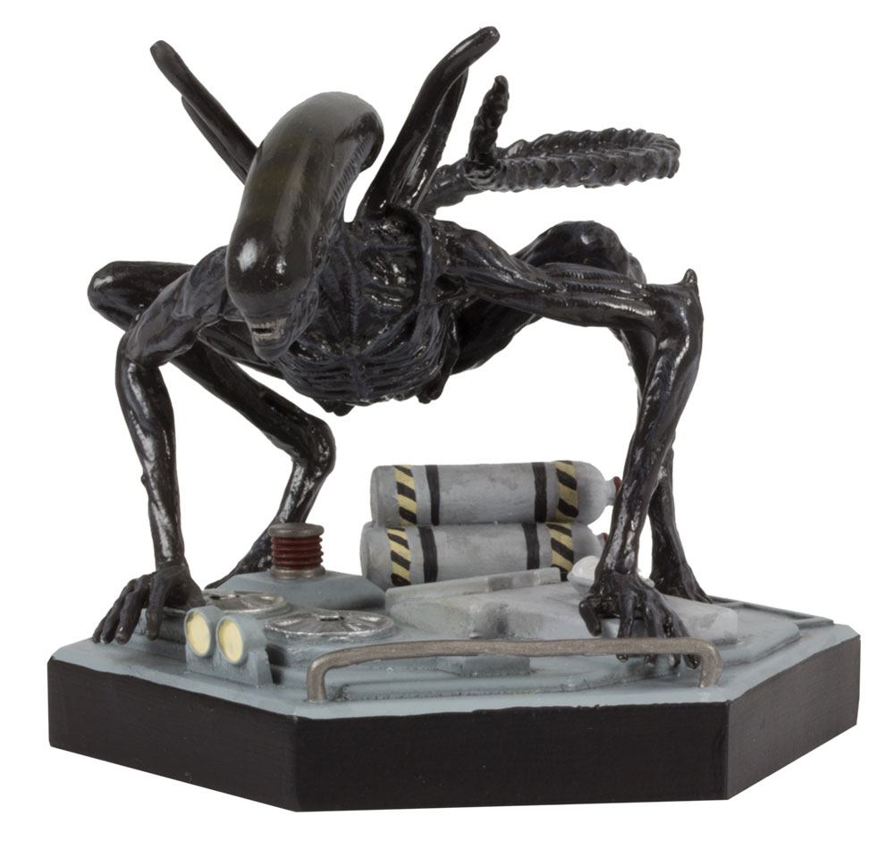 Alien Covenant - Xenomorph 1:16 Scale Figurine by Eaglemoss Hero Collector