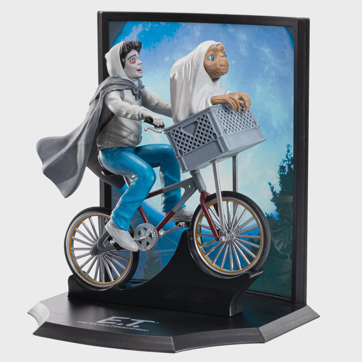 E.T. Over The Moon Toyllectible Treasures Figure Diorama