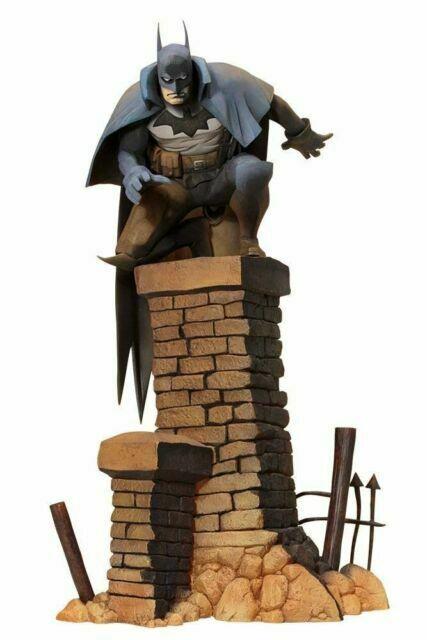 DC Comics Batman Gotham By Gaslight ARTFX+ 1/10 Statue